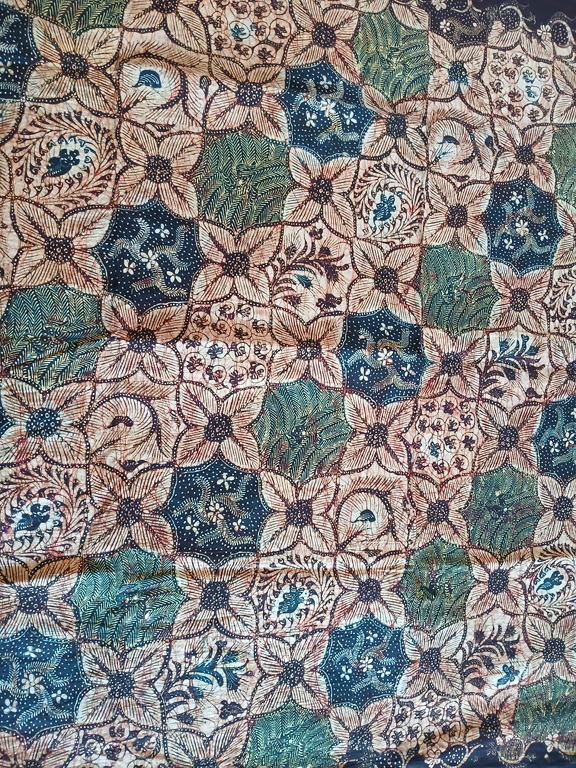Motif Batik Kotak Duri