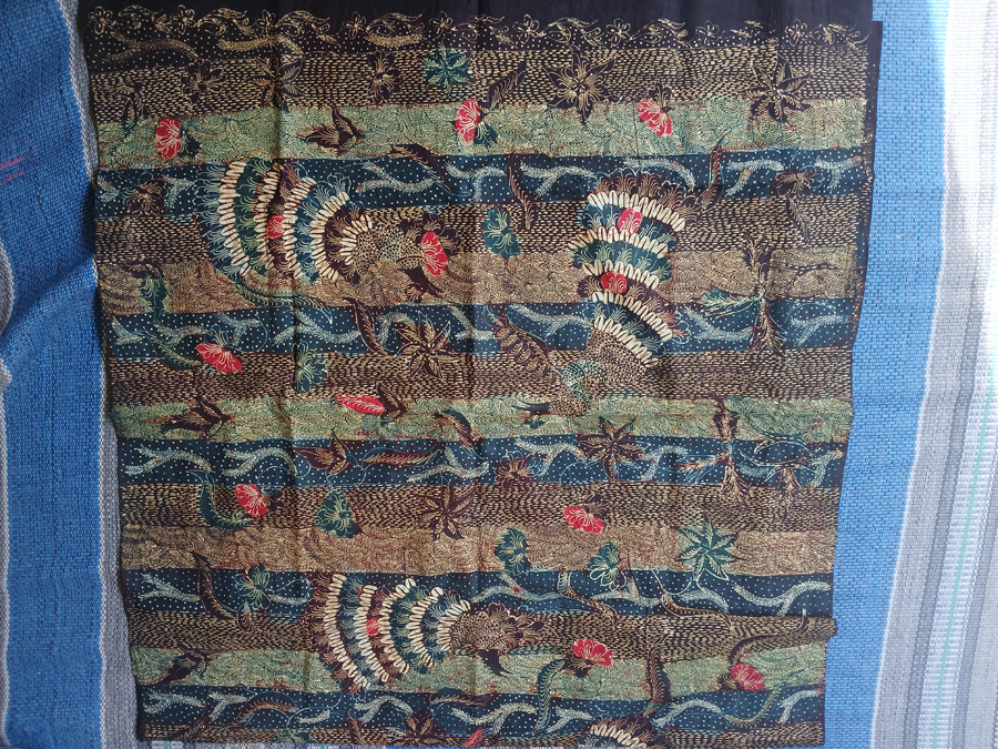 Motif Batik Burung Cendrawasih